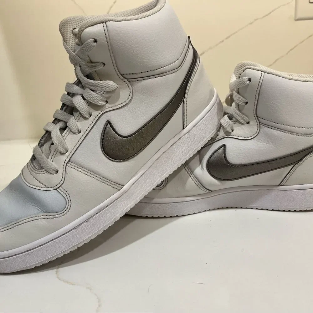 Nike White and Gray Sneakers